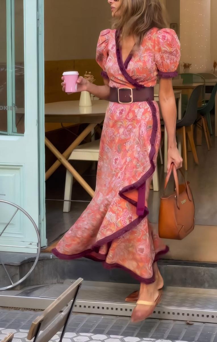 Jordan | Eliett - Langkleid mit Puffärmeln und asymmetrischem Rock