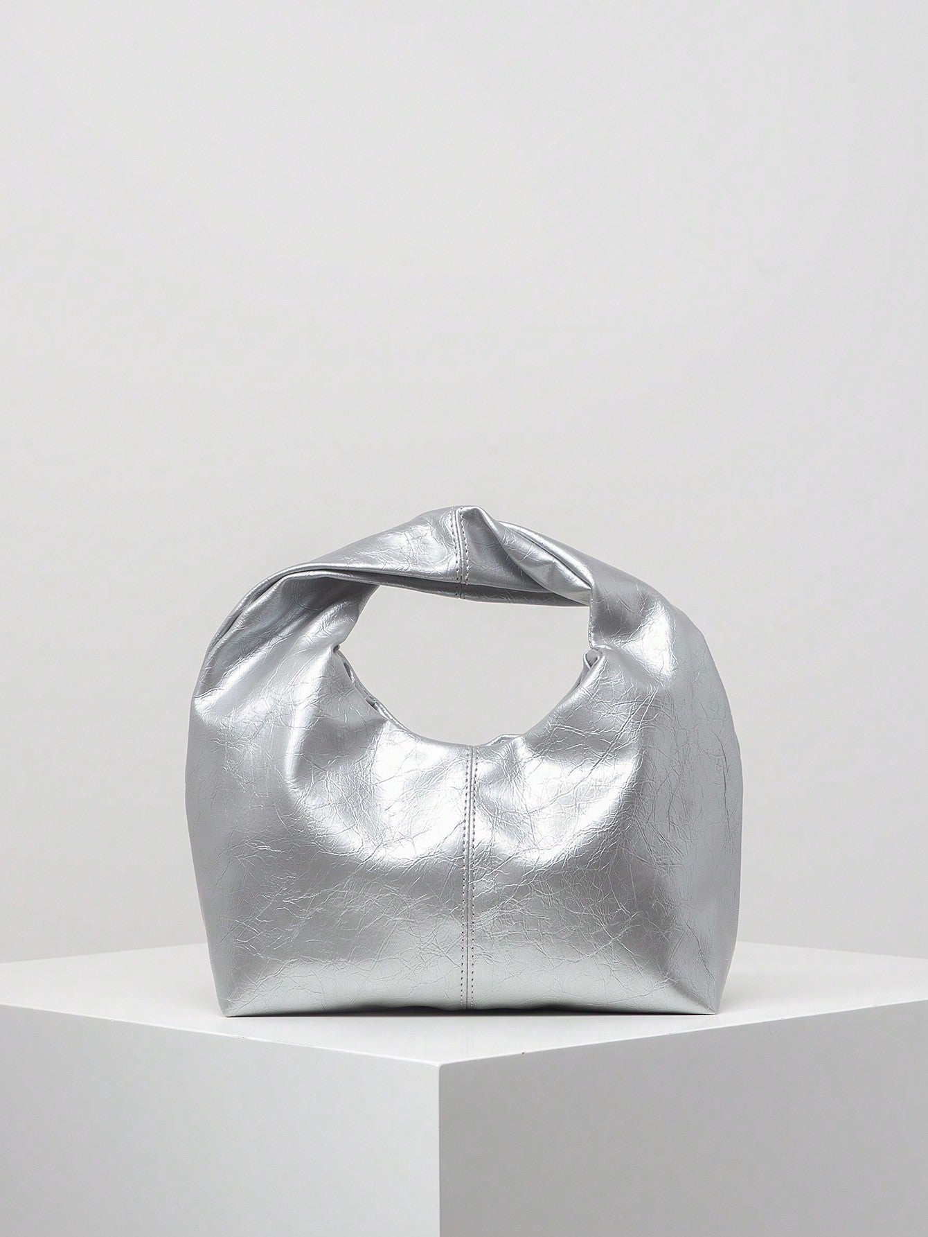 Theodora - Tragbare Schultertasche, Unterarmtasche