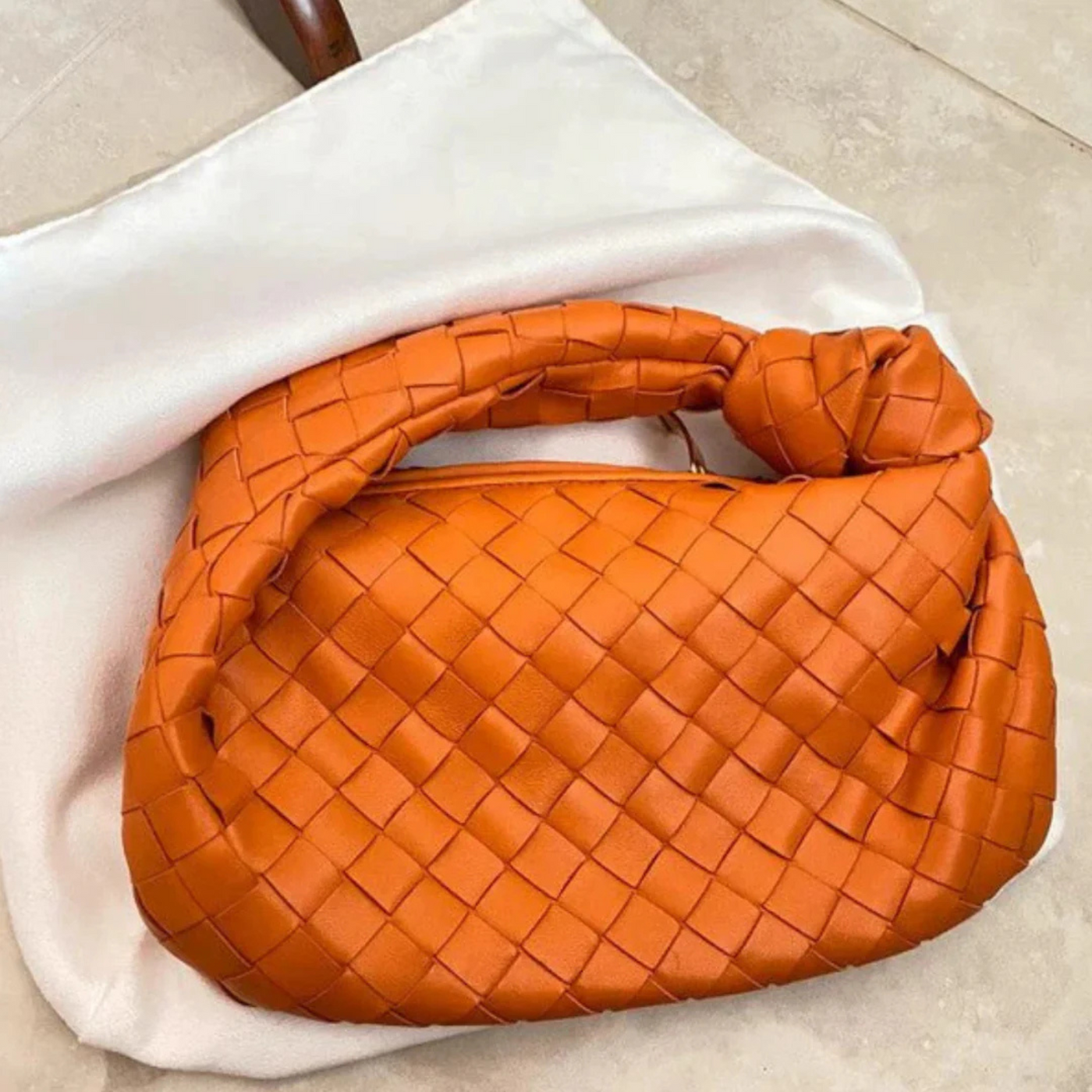 Rémy-Anne | Damentasche | Geflochtenes Design und geknoteter Griff