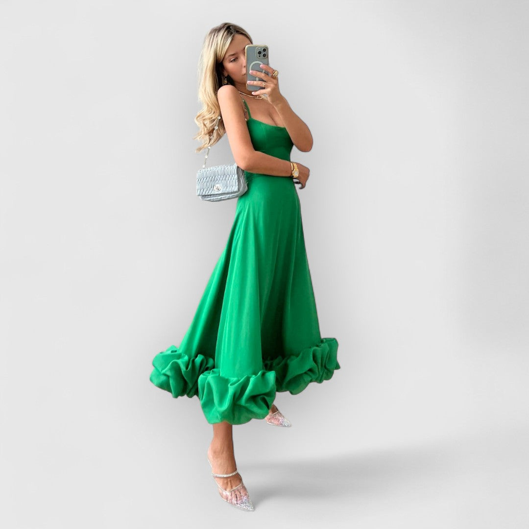 Carissa | Ein fließendes Kleid für deine Schönheit