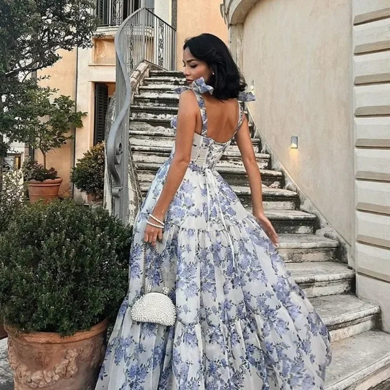 Pelina - Atemberaubendes Trägerloses Blaues Blumen Kleid