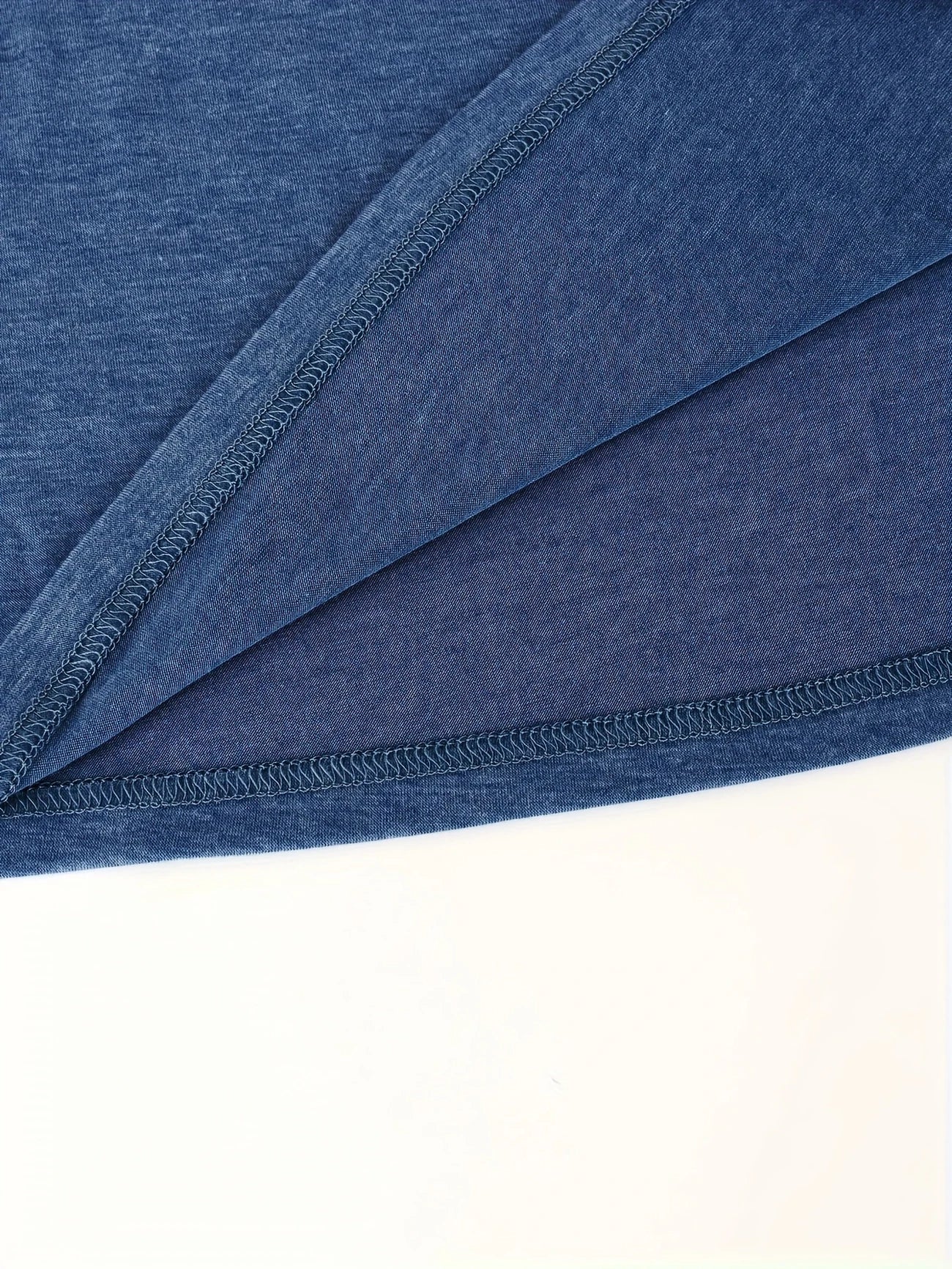 Ambrose | Kurzarm-Shirt mit atmungsaktiven Blütenblättern