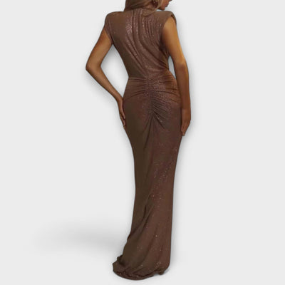 "Thea - Maxikleid mit tiefem V-Ausschnitt" could be rewritten as "Thea - Elegantes Maxikleid mit verführerischem V-Ausschnitt".