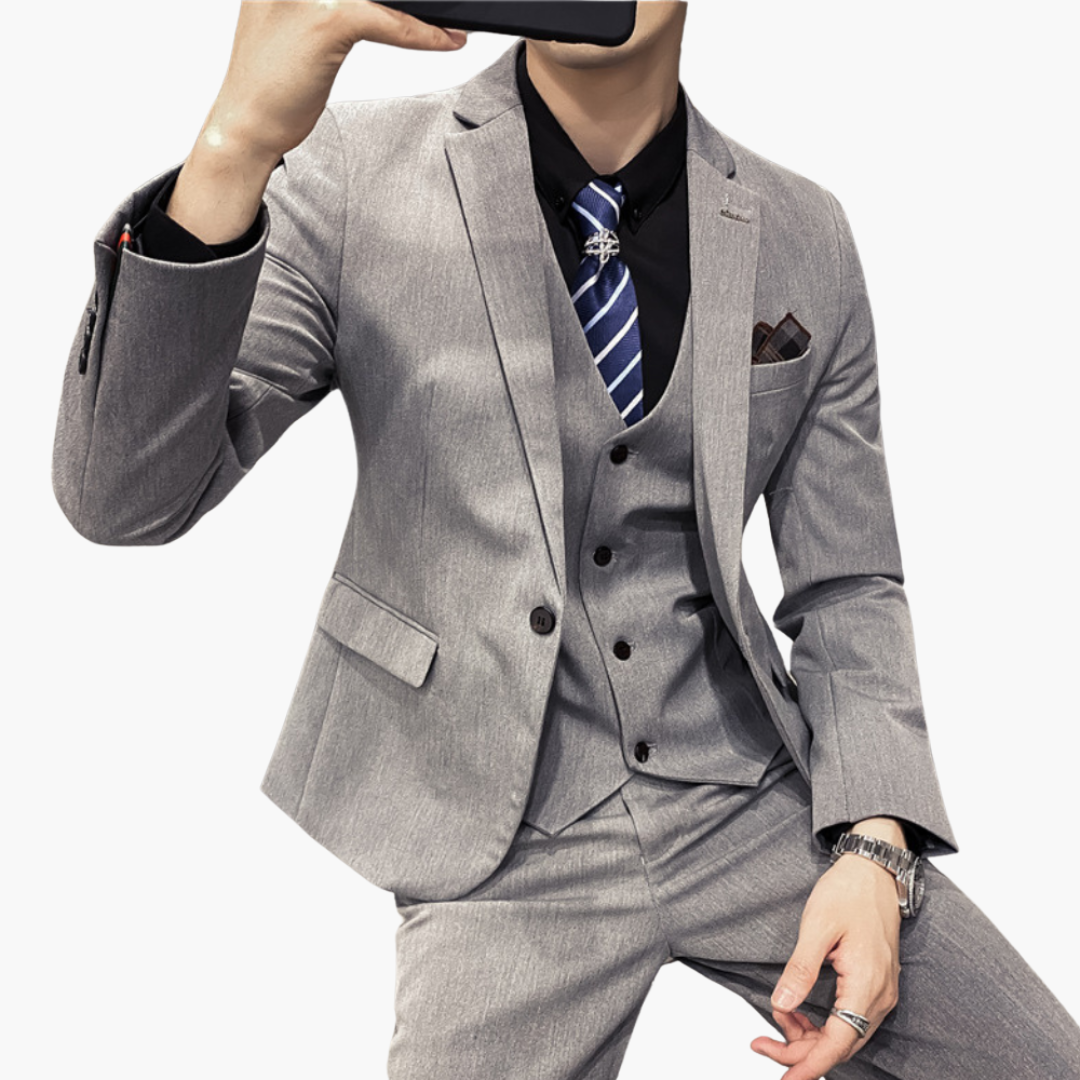 Klassischer 3-teiliger Anzug - für Herren mit elegantem Stil