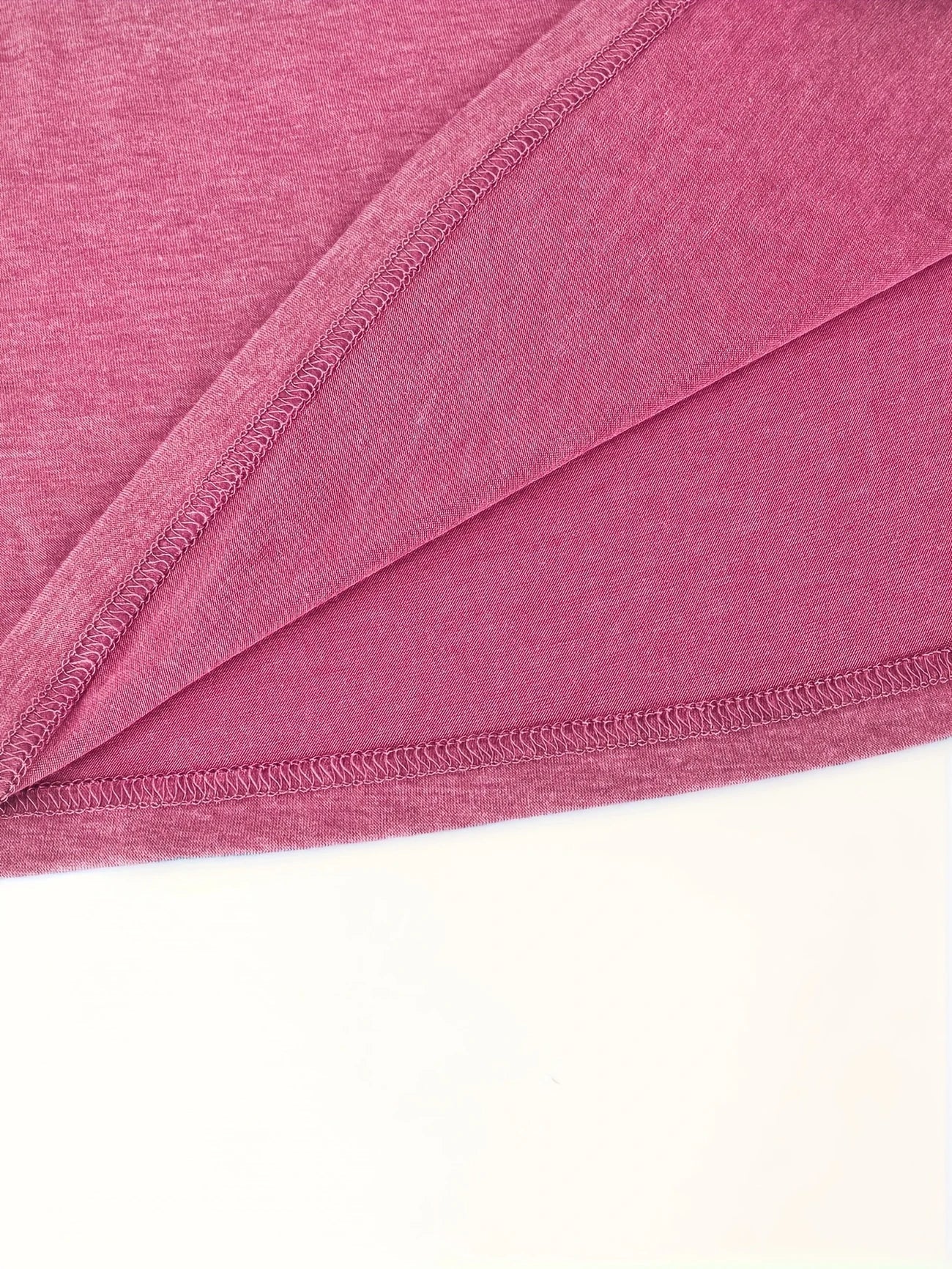 Ambrose | Kurzarm-Shirt mit atmungsaktiven Blütenblättern