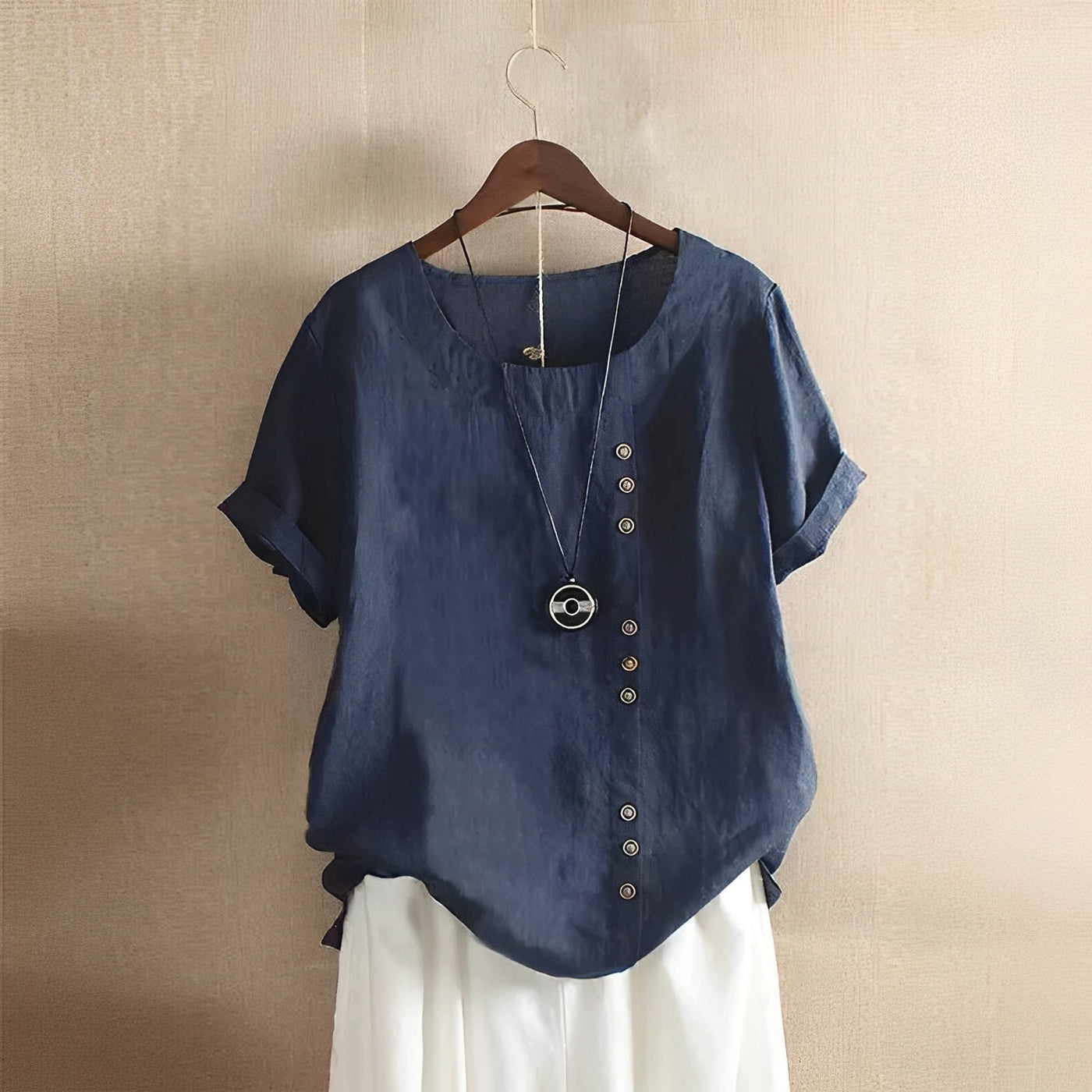 Clare - lockere Kurzarmbluse mit Rundhalsausschnitt