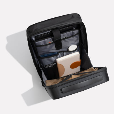 Geräumiger Herren-Rucksack mit Ladeanschluss | Hartschale