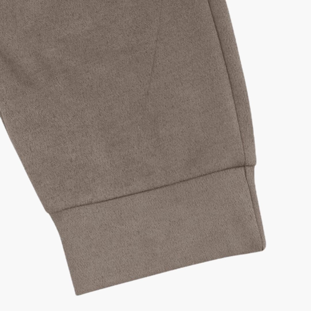 Zweiteiliges Herren Set mit Langarmhemd und Hose