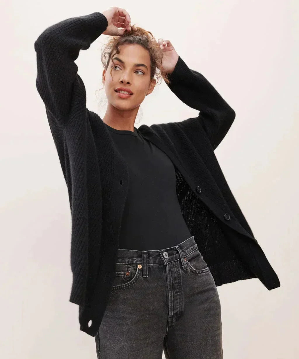 Lena | Bequeme Strickjacke für kühle Herbsttage