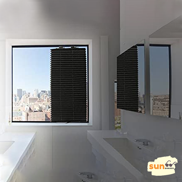 Elsie | SUNSHADER® - WINDSCHUTZSCHEIBENSCHIRM