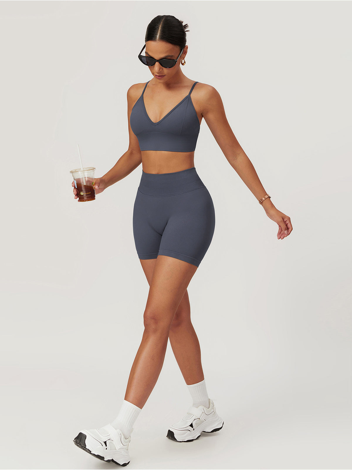 High Waist Yoga Shorts Set – Hüftlift & Formende Sportbekleidung
