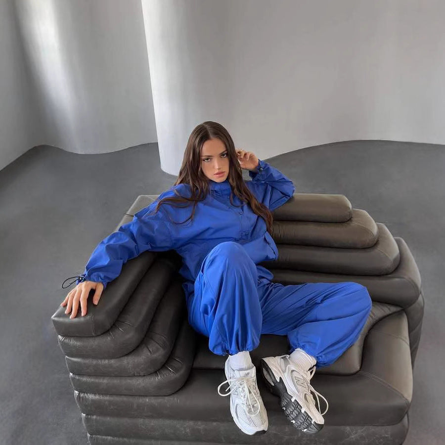 Damenjacke Wasserabweisend mit Kapuze und Regulablem Bund