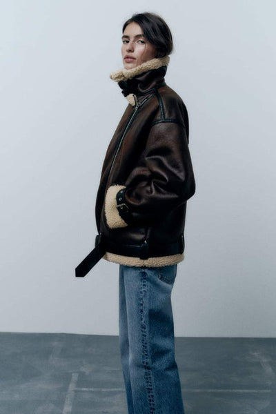 Wasserabweisende Damenjacke mit Revers – Synthetikjacke für verschiedene Anlässe