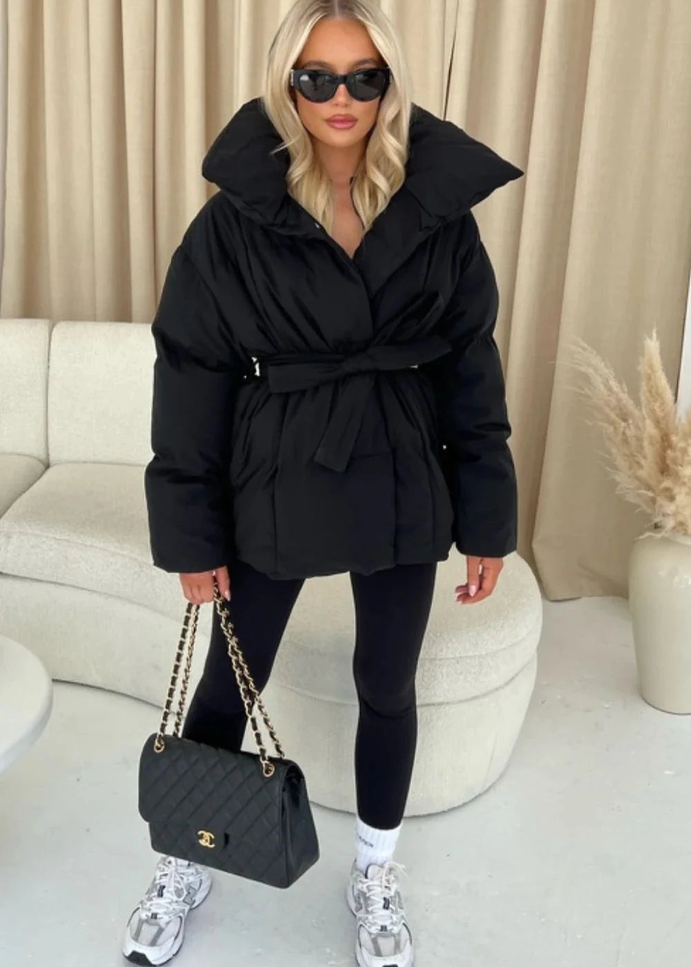 Gesteppte Damenjacke mit Gürtel und Überkragen – Warme Winterjacke für Damen