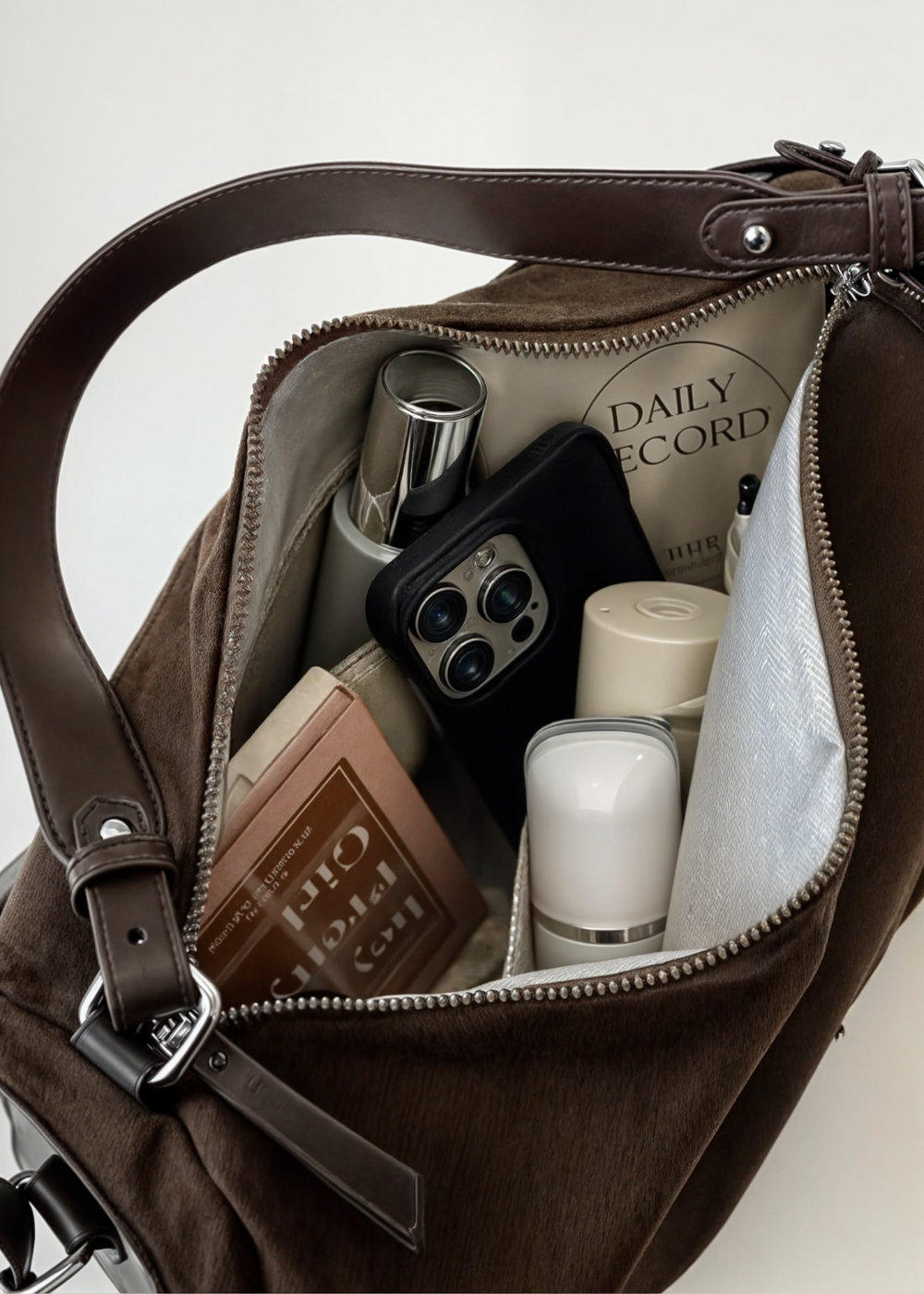 Vegane Wildleder Umhängetasche Damen – Kompakte Bucket Bag mit Reißverschluss