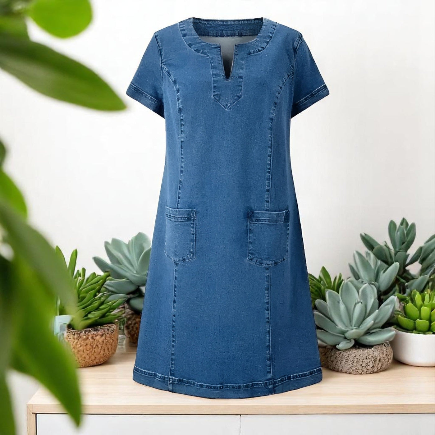 Lässiges Denimkleid von Gilja