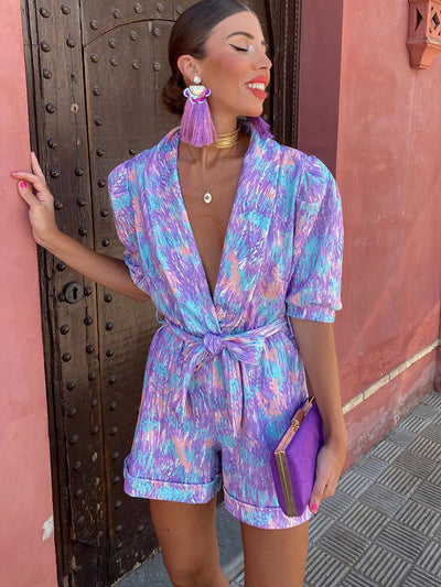 Trendiger Festival-Print Playsuit mit Gürtel – Leona