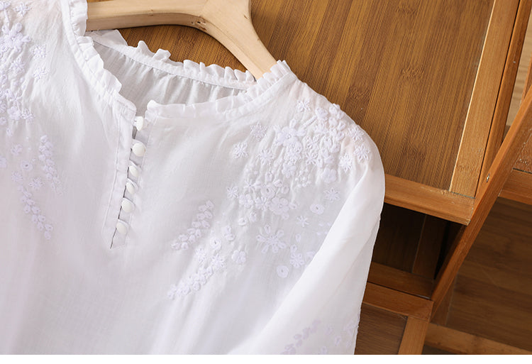 Kissina – Bestickte Bluse Aus Baumwollleinen