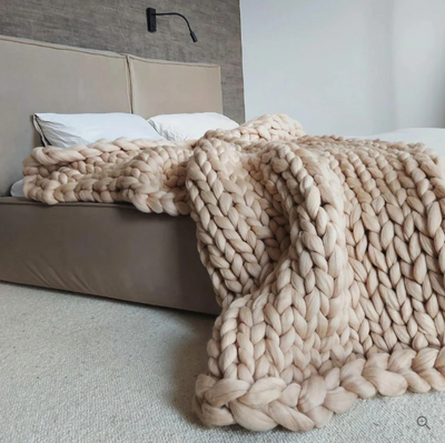 Sam - Handgestrickte Decke aus dicker Merinowolle