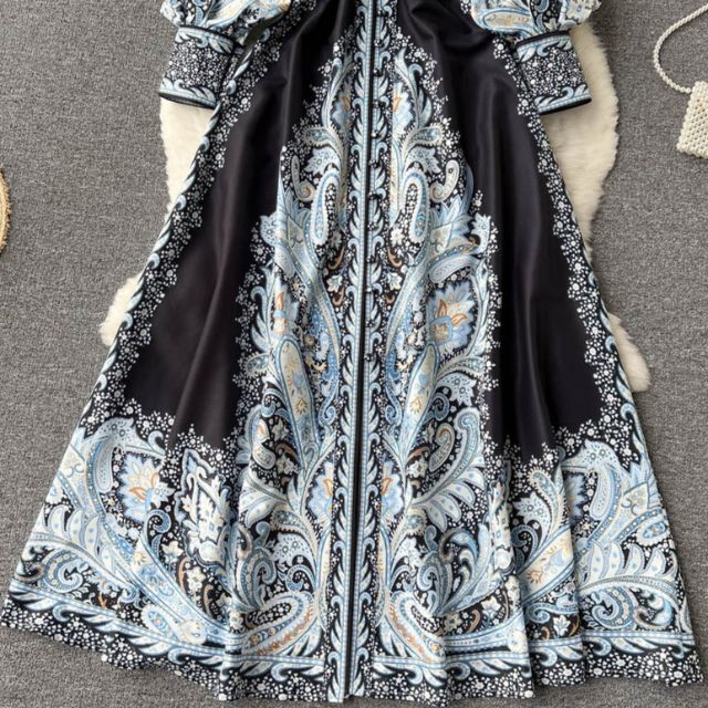 Petrin | Damen Kleid Mit Blumenmuster Gürtel