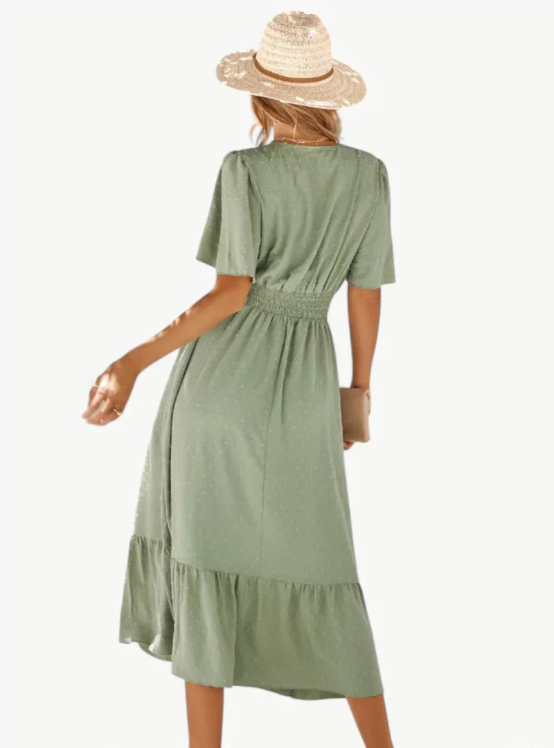 Midi-Sommerkleid mit V-Ausschnitt und Taillenbetonung – Locker & Feminin