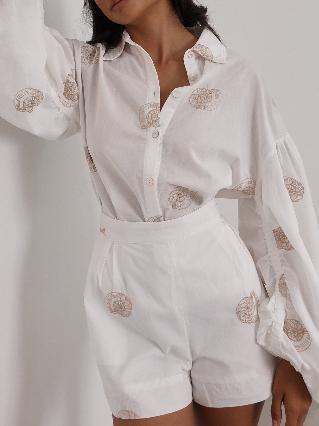 Robby | Bestickte Baumwollshorts in Weiß