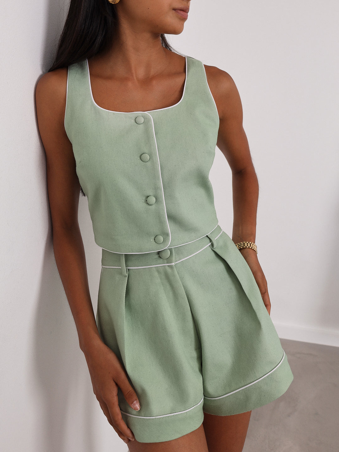 Erica | Shola Kontrastkanten Denim Top | Pistazie/Weiß