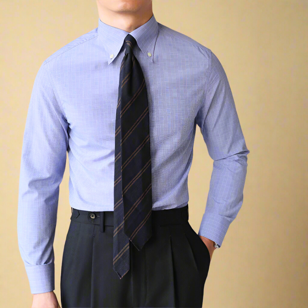 Gestreiftes Herrenhemd - Elegant & Businesstauglich