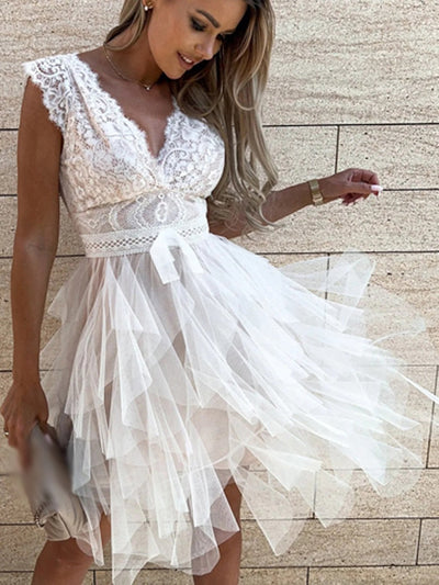 Damen Sommer-Minikleid mit V-Ausschnitt