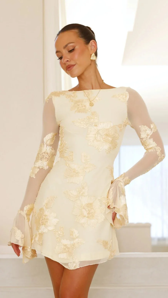 Cléa | Charmante Mini Robe Elegant mit Floralstickerei