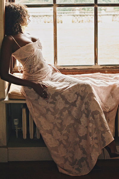 Paulette - Elegantes langes Kleid mit Korsett