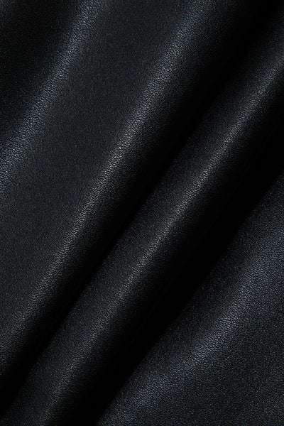 Selene | Moderner Kunstleder-Minirock mit seitlichem Reißverschluss und asymmetrischem Schlitz