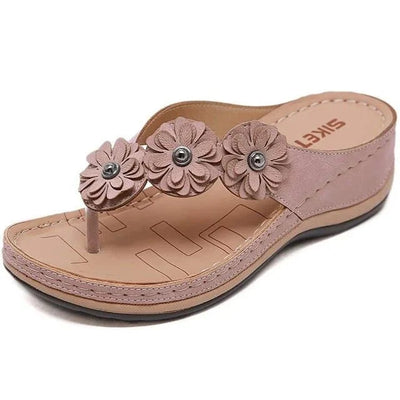Carmela – Elegante Blumen Wedge Sandalen