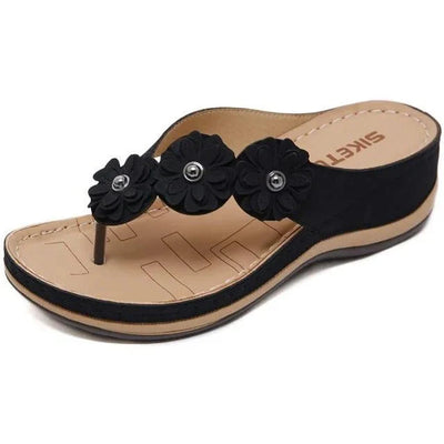 Carmela – Elegante Blumen Wedge Sandalen