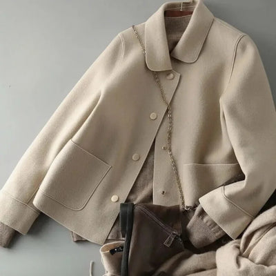 Damen Kurze Jacke in Beige mit Knopfverschluss