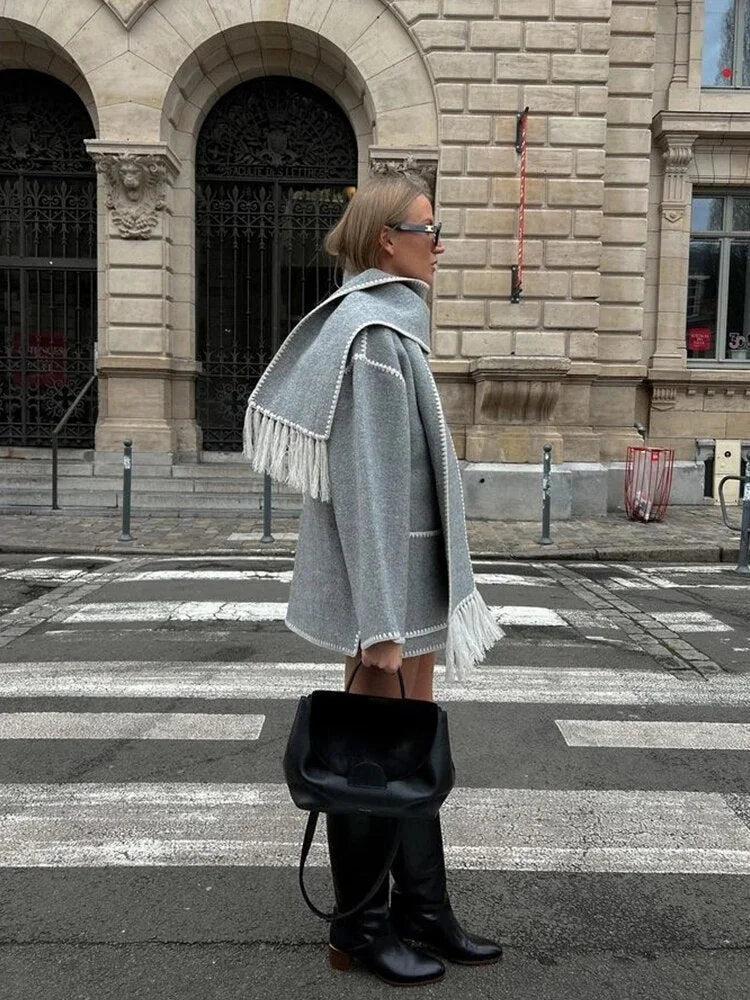 Damen schaljacke mit Fransen und Kontrastnähten