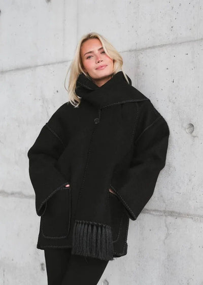 Damen schaljacke mit Fransen und Kontrastnähten