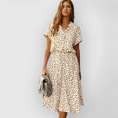 April | Schickes Bequemes Kleid