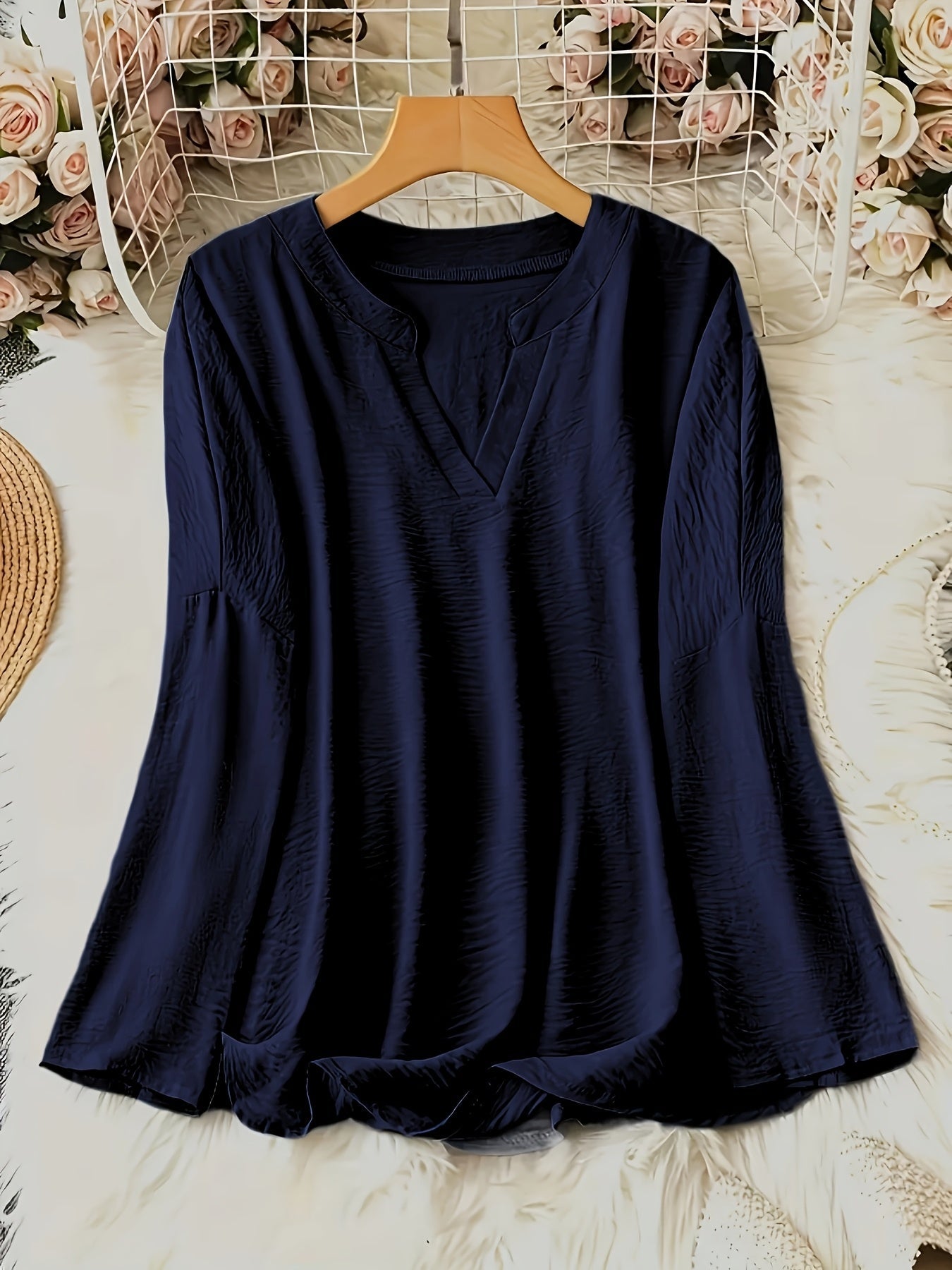 Tialina - Luftige Bluse mit V-Ausschnitt aus leichtem Stoff