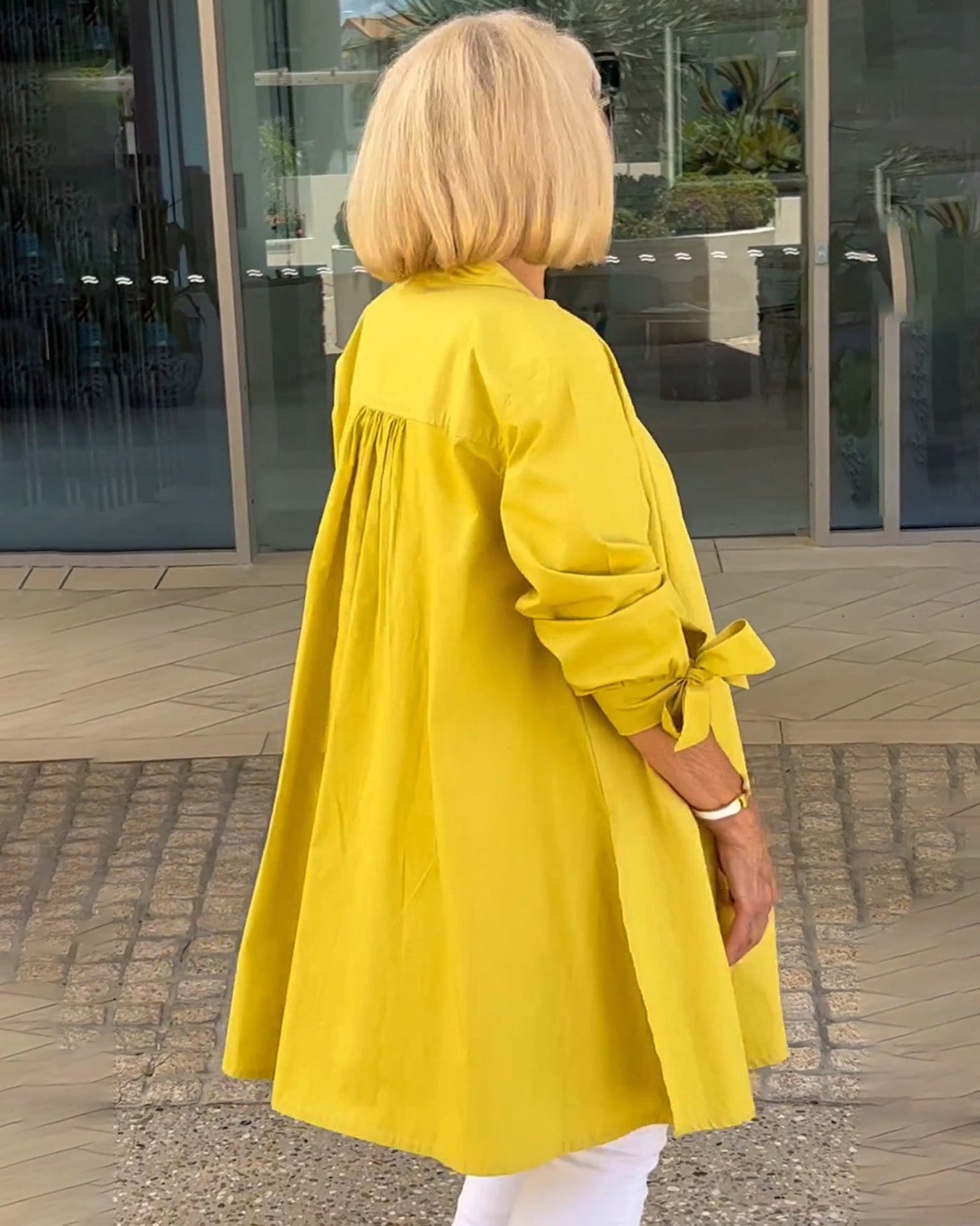 Evalina - Lange Hemdjacke aus Baumwolle mit Knöpfen und Taschen