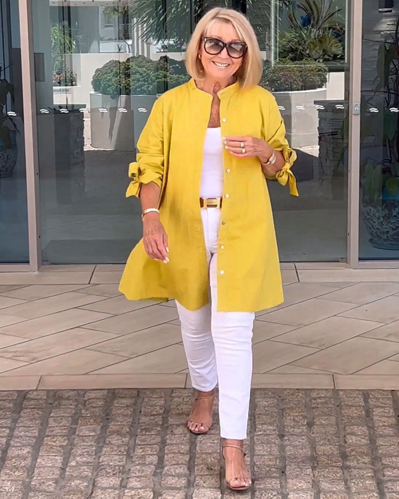 Evalina - Lange Hemdjacke aus Baumwolle mit Knöpfen und Taschen