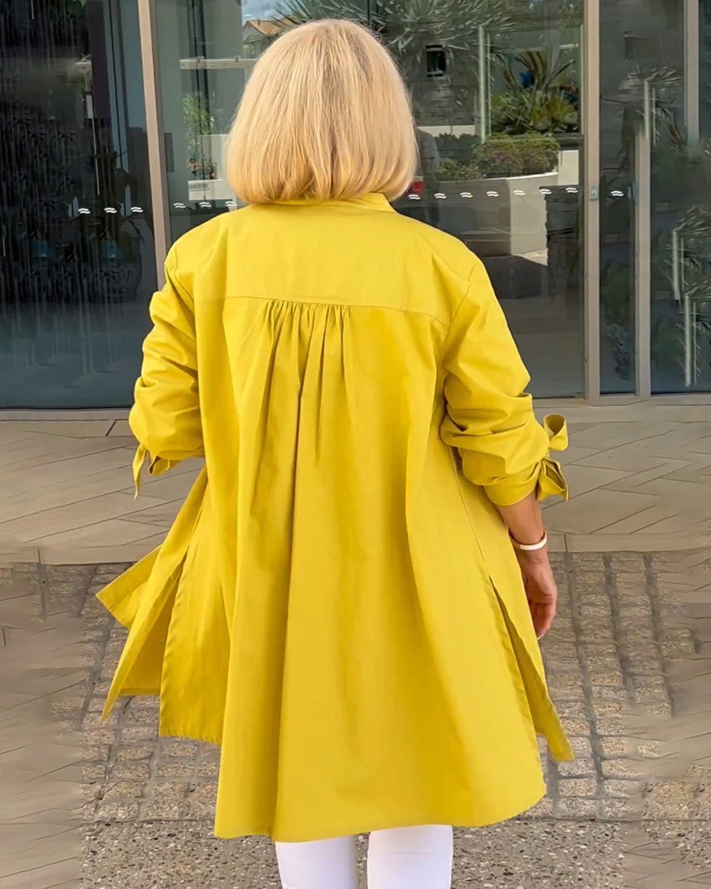 Evalina - Lange Hemdjacke aus Baumwolle mit Knöpfen und Taschen