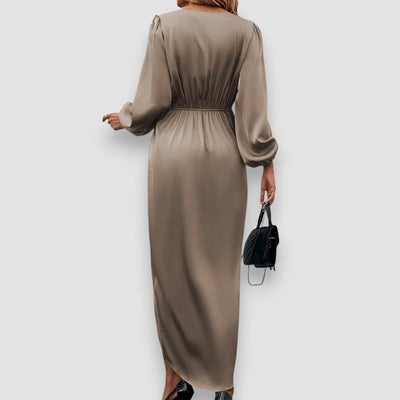 Madelina | Langärmeliges Kleid aus Satin