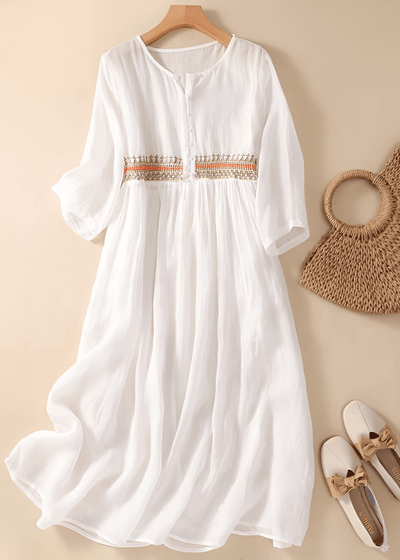 Fiona - Besticktes Kleid mit floralen Details