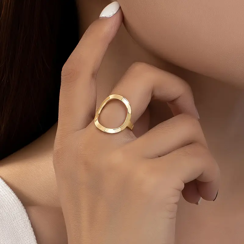 Goldener Feiner Ring
