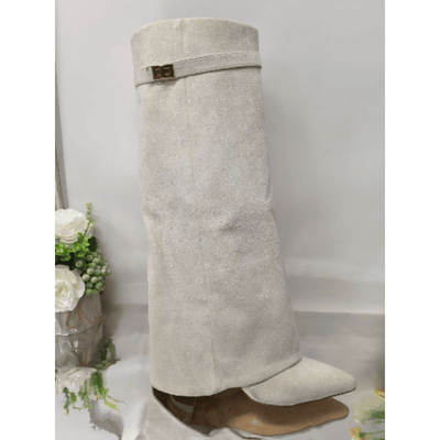 Moderne Reißverschlussstiefel