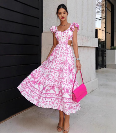 Sommerliches Maxikleid mit Blumenmuster – Tiefer V-Ausschnitt & Rüschenärmel