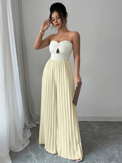 Amelia | Trägerloser Jumpsuit mit Twist-Detail und Faltenhose