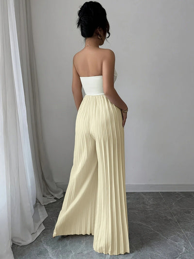 Amelia | Trägerloser Jumpsuit mit Twist-Detail und Faltenhose