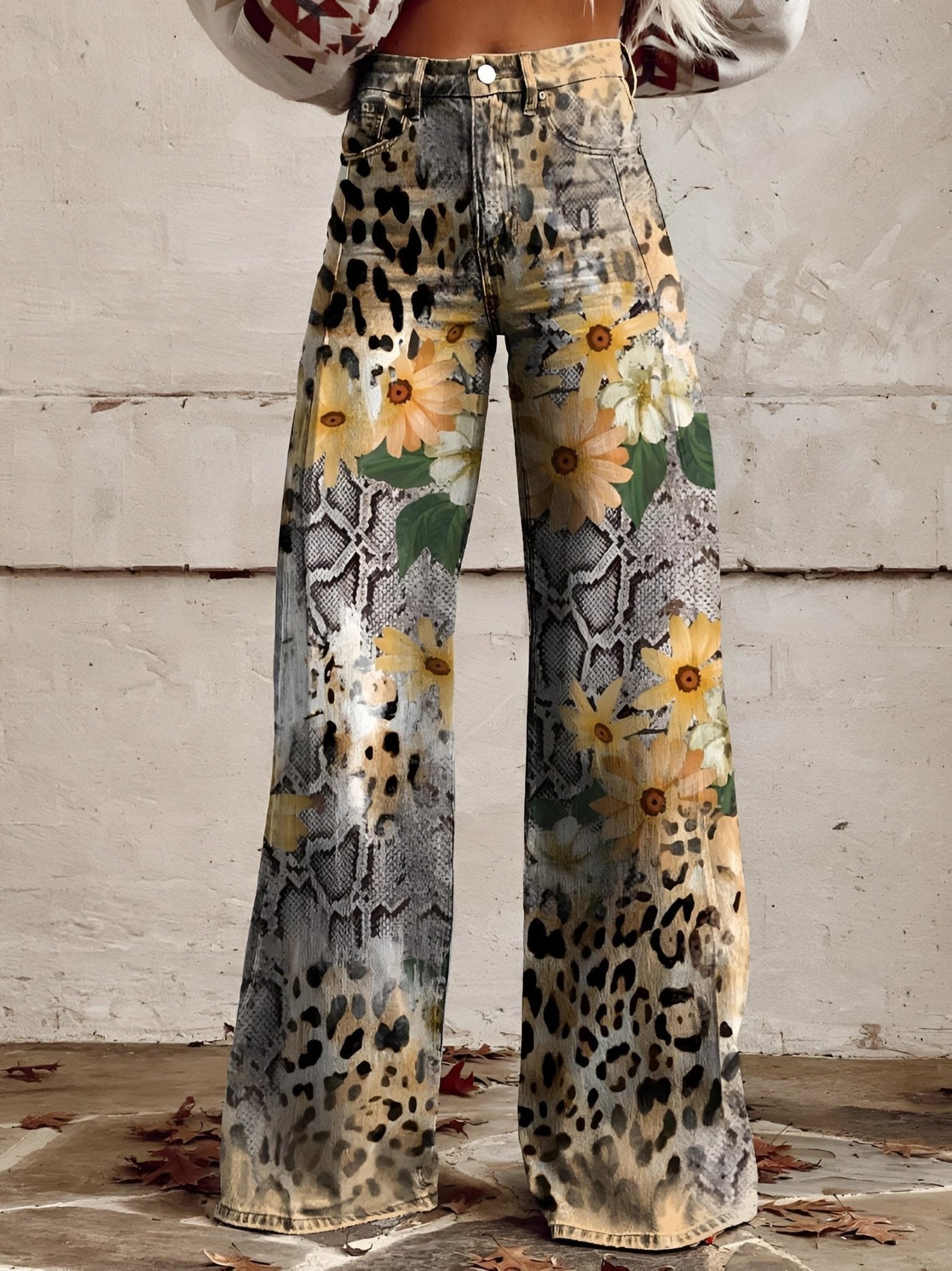 Jasmina – Boho Blumenmuster Schlagjeans mit hohem Bund